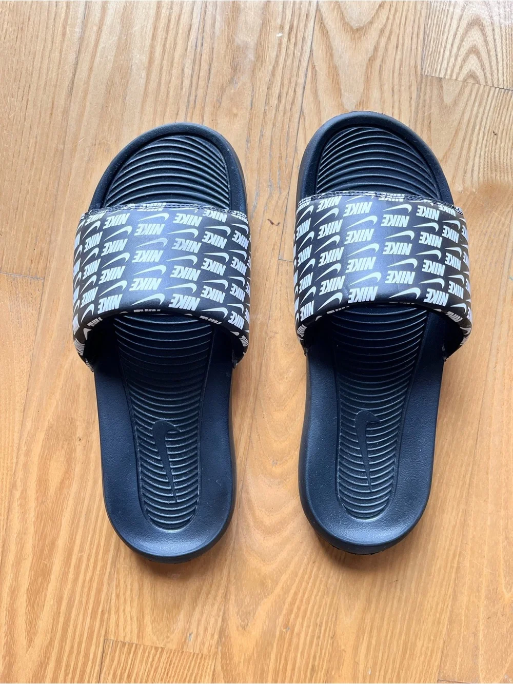 Nike Victori One Game black/ white print Men's Slides Sandals size 11